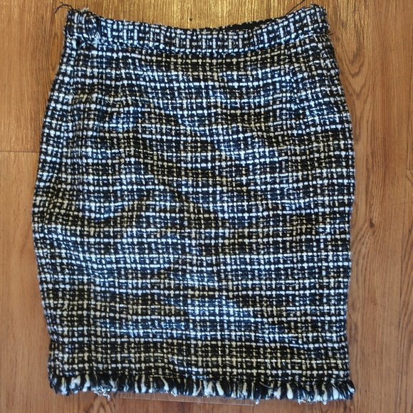 CHRISTINA MAKOWSKY TWEED FRINGED PENCIL SKIRT 4 8 - Picture 2 of 8